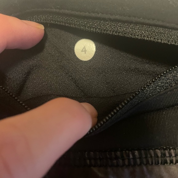 Lululemon Run Speed Short 4-way Stretch curious jungle multi black size 4 - Picture 5 of 9